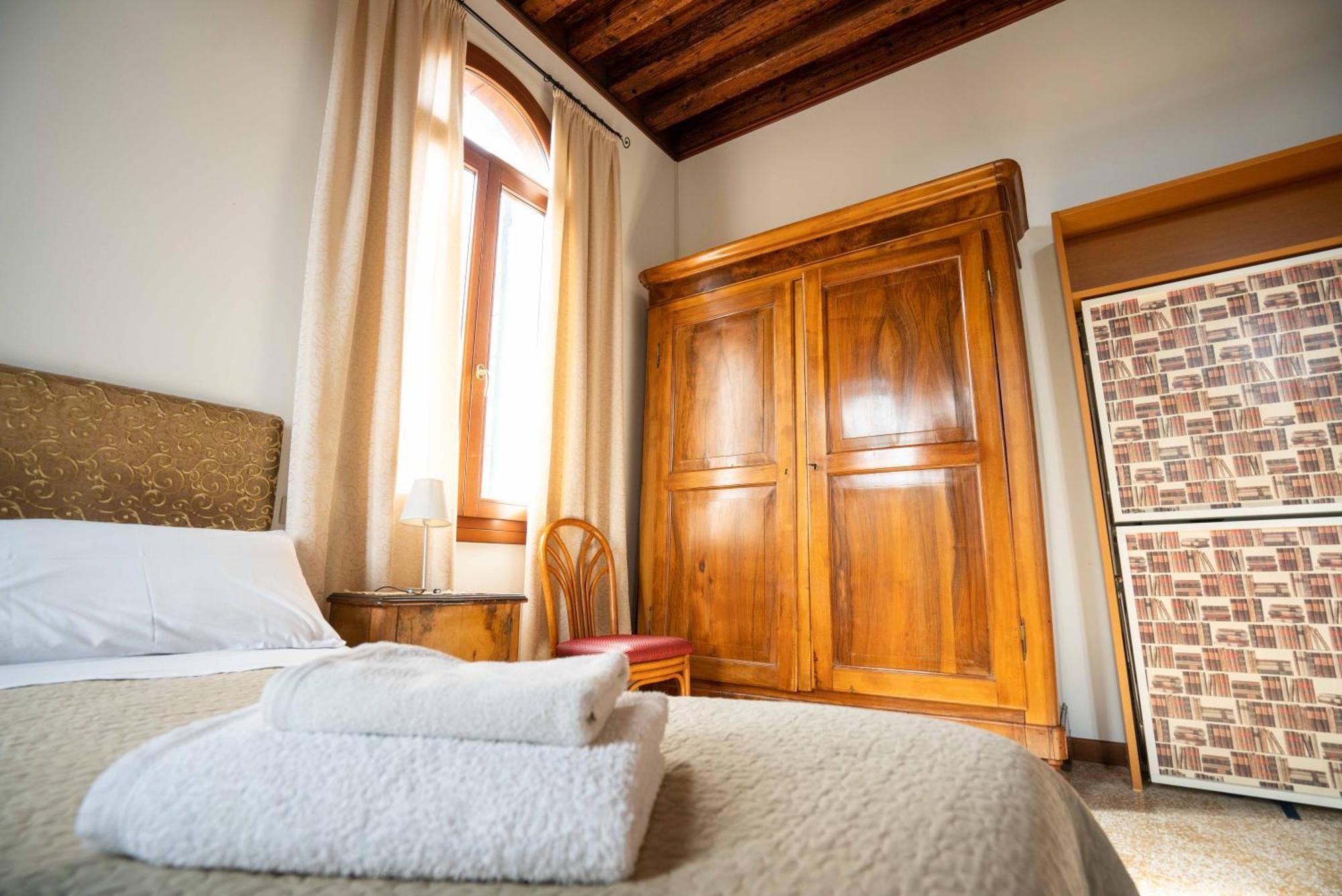San Trovaso Apartment Venice Exterior photo