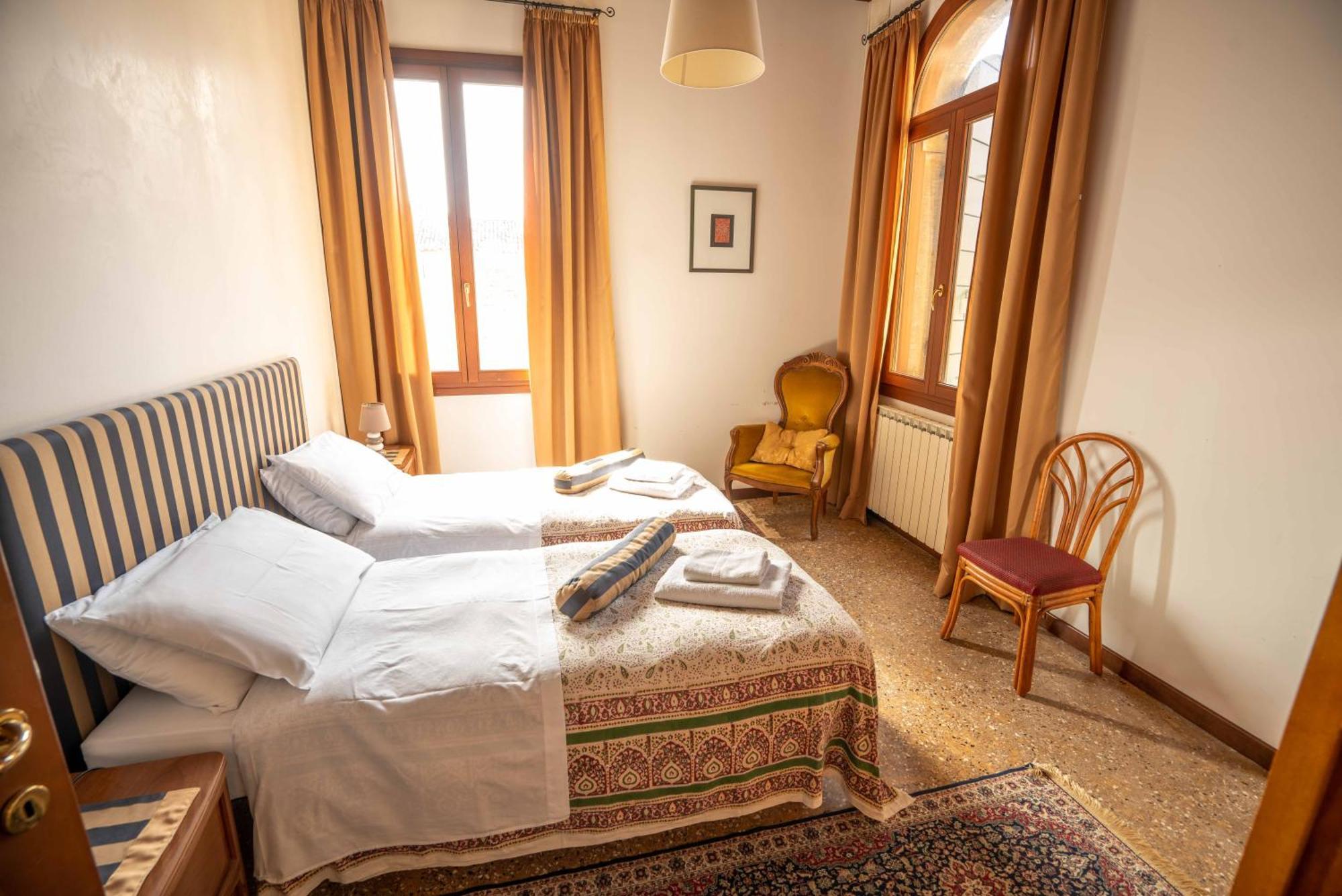 San Trovaso Apartment Venice Exterior photo