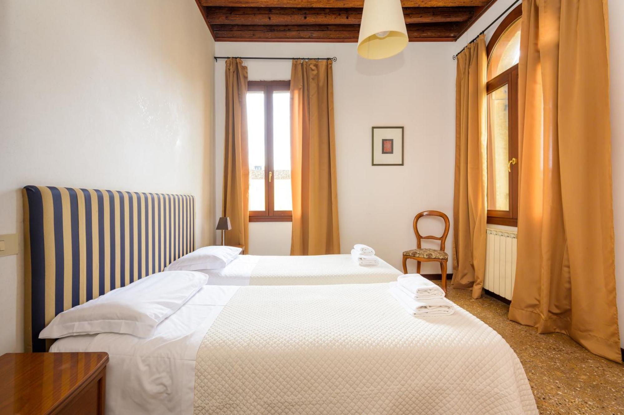 San Trovaso Apartment Venice Exterior photo