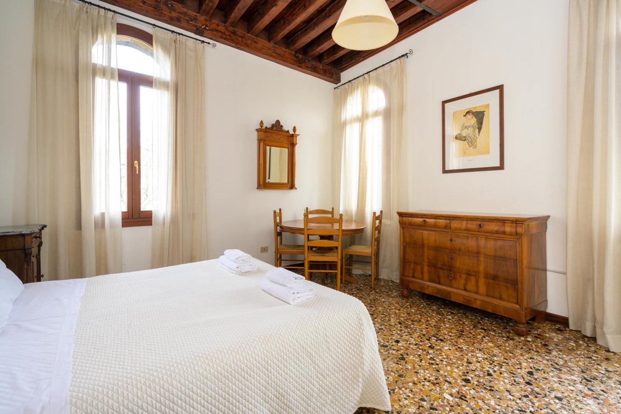 San Trovaso Apartment Venice Exterior photo