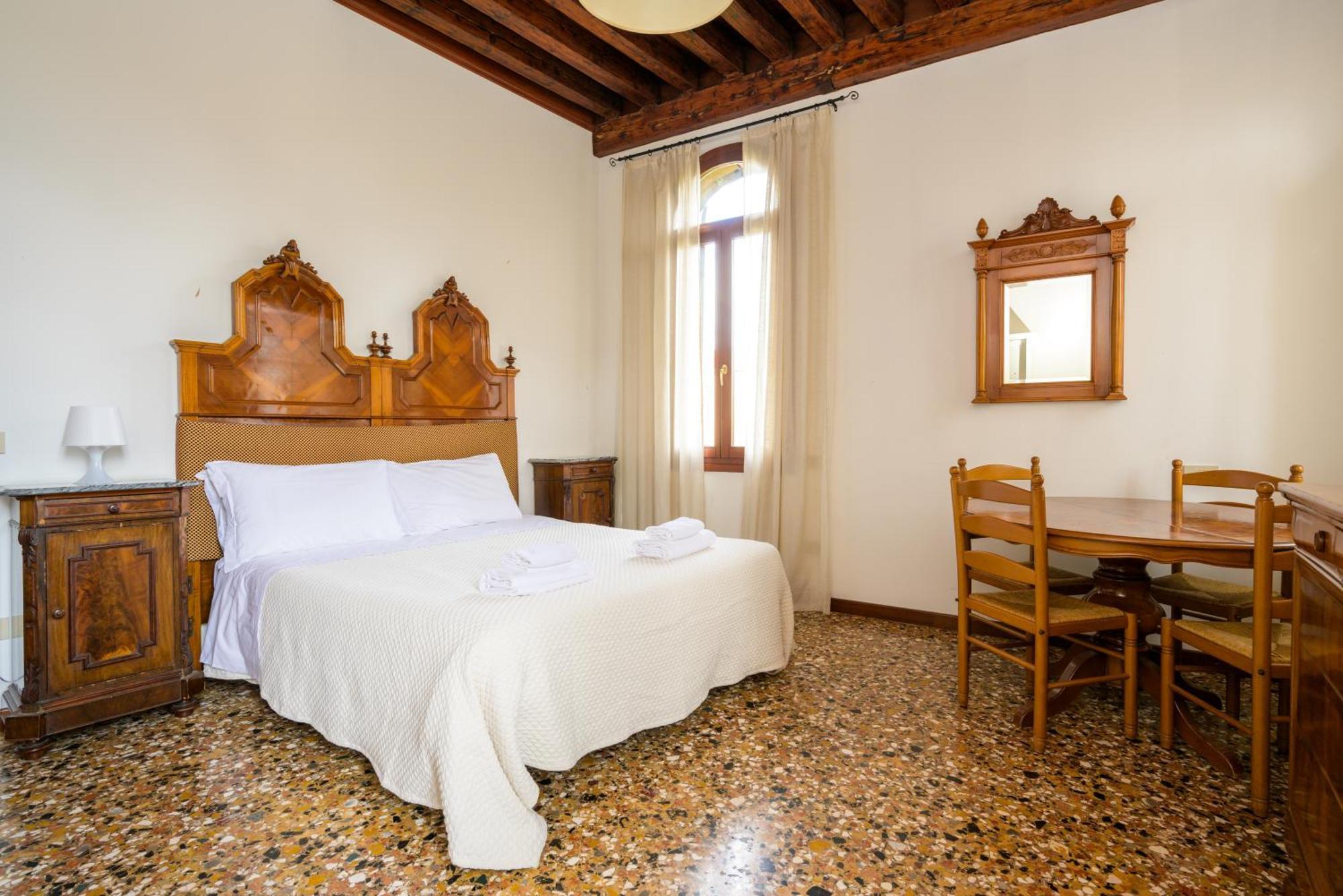 San Trovaso Apartment Venice Exterior photo