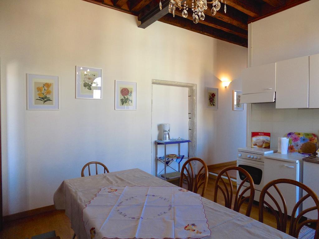 San Trovaso Apartment Venice Exterior photo