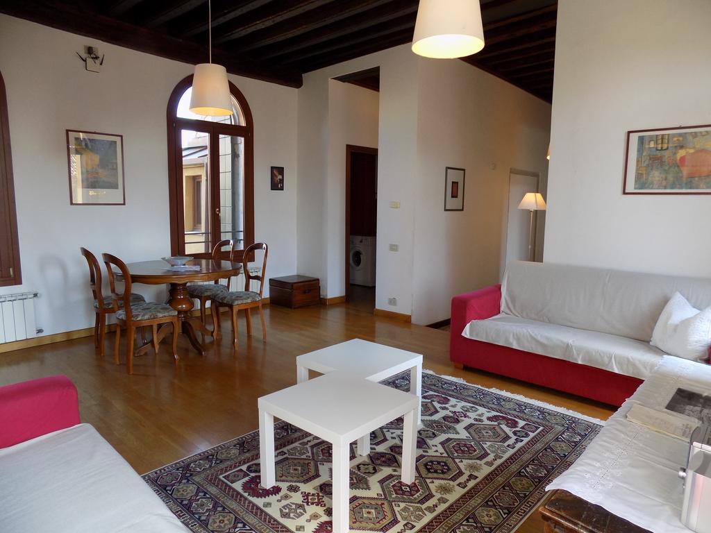San Trovaso Apartment Venice Exterior photo