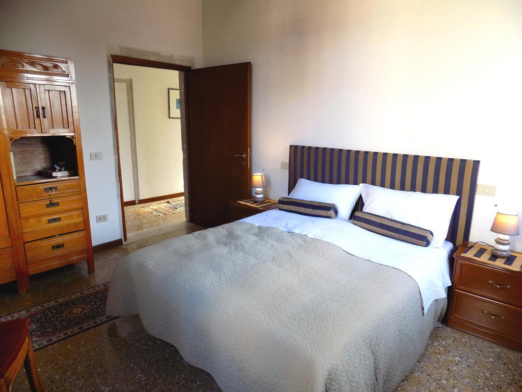 San Trovaso Apartment Venice Exterior photo